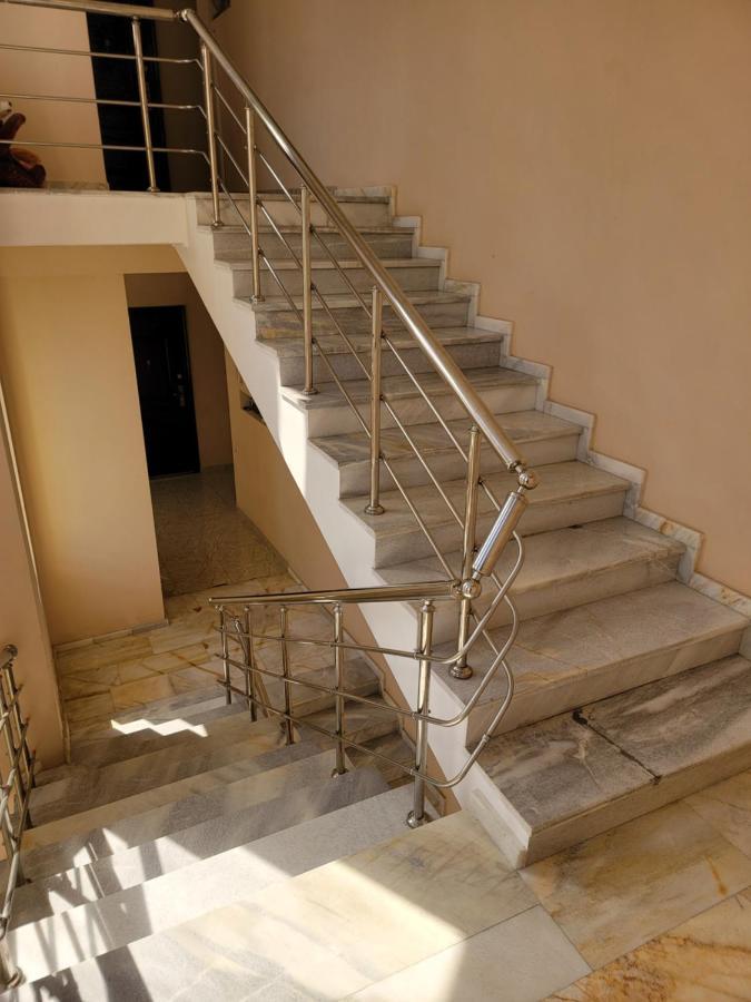 Apartments Residence บาทูมิ ภายนอก รูปภาพ